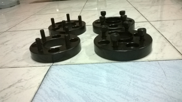 ขายอแดปเตอร์ล้อหนา 1 นิ้ว ขนาด 4รู100 ออก 4รู100 คู่ละ900