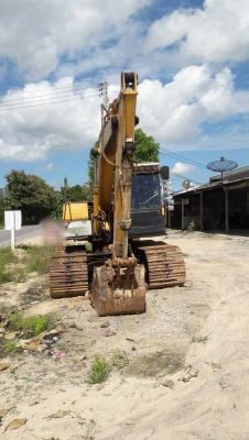 รถแบคโฮ KOMATSU PC 100 - 3. สนใจติดต่อ 081 - 6079515 รถแบคโฮ KOMATSU PC 100 - 3. สนใจติดต่อ 081 - 6079515