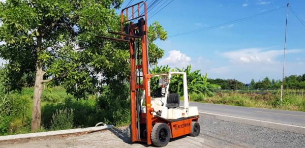 ขายด่วนรถยกนิสัน15FG25ยก2.5ตันเสายกสูง3เมตรยางตัน4เส้นรถนอกเพื่งนำเข้ามายังไม่เคยใช้งานในเมืองไทยเลย