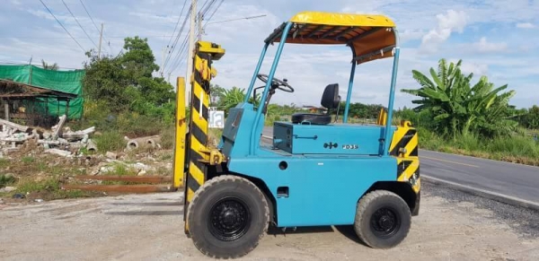 ขายด่วนรถยกดีเซลKOMATSU FD-35 ยก4ตันยกสูง3เมตรยกจริงให้ดูเกียรออโต้แรงดีมากรถนอกเพิ่งนำเข้ามายังไม่เคยใช้งานในเมืองไทยเลย
