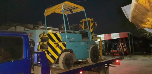 ขายด่วนรถยกดีเซลKOMATSU FD-35 ยก4ตันยกสูง3เมตรยกจริงให้ดูเกียรออโต้แรงดีมากรถนอกเพิ่งนำเข้ามายังไม่เคยใช้งานในเมืองไทยเลย
