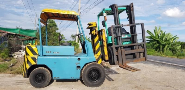 ขายด่วนรถยกดีเซลKOMATSU FD-35 ยก4ตันยกสูง3เมตรยกจริงให้ดูเกียรออโต้แรงดีมากรถนอกเพิ่งนำเข้ามายังไม่เคยใช้งานในเมืองไทยเลย
