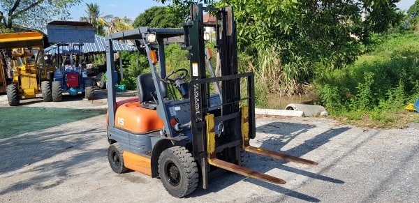 ขายด่วนรถยกTOYOTA6FG15ยก1.5ตันเสาสูง3เมตรยางตัน4เส้นรถนอกนำเข้ายังไม่เคยใช้งานในเมืองไทยเลย