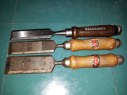 ขายสิ่วด้ามไม้ 3ด้าม ขนาด1&quot;, 1 1/2&quot;,1 3/4&quot;เก่าๆ