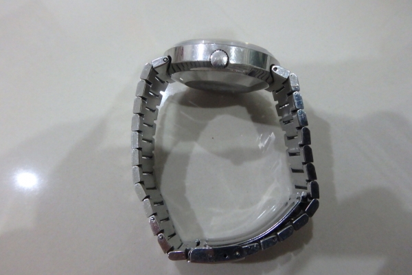 นาฬิกา Mido ชาย Auto รุ่น Commander 8279 เรือนเงิน ของแท้ สภาพดี ส่งฟรี นาฬิกา Mido ชาย Auto รุ่น Commander 8279 เรือนเงิน ของแท้ สภาพดี ส่งฟรี