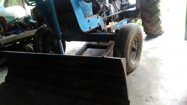 280000บาทมีทะเบียนฟอร์ด6600 เสื้อลายทะเบียนเอกสารพร้อมโอน ใบดันหน้าและผานหลัง