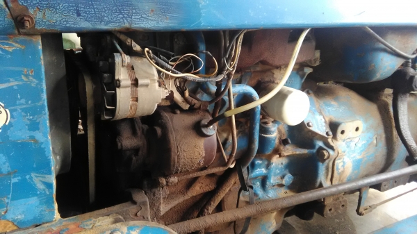 280000บาทมีทะเบียนฟอร์ด6600 เสื้อลายทะเบียนเอกสารพร้อมโอน ใบดันหน้าและผานหลัง