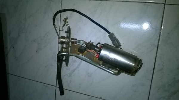 ขายปั้มติ๊กในถัง bmw e30 ติ๊กมีปัณหาคืนเงินเต็มจำนวน โทร0924462525โส