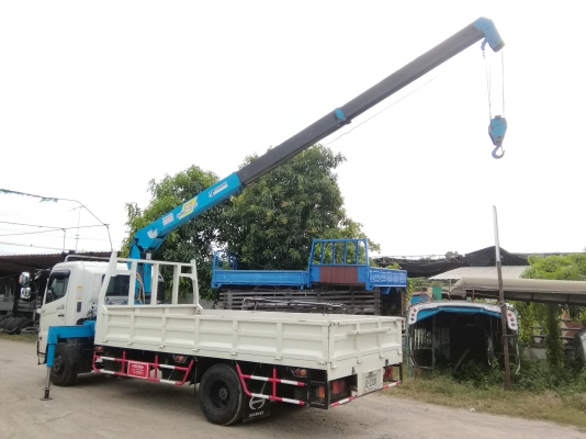 6 ล้อกลาง (ติดเครน) *EURO.3* HINO (ซีรีย์500) FC9J 175 แรงม้า*คอมมอนเรว* ยาว 5.50 ม.* รถสวยเดิมทั้งคัน * รถห้างแท้ * มีเล่มพร้อมโอน *