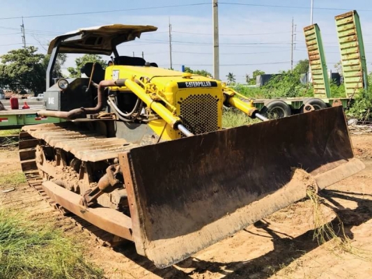 ขาย 265,000 บาท CATTERPILAR D4E เครื่องดี เกียร์ดี โช่หนา แผ่นสวย เอกสารชื้อขาย  รถอยู่  ปทุมธานี โทร 0967428942