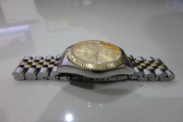 นาฬิกา OP ชาย หน้าทอง รุ่น Sapphire 87322-616 Boy Size เรือน2กษัตริย์ ของแท้ สภาพดี ส่งฟรี