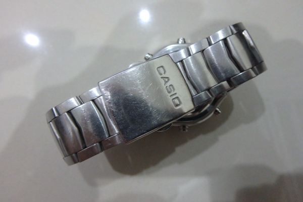นาฬิกา Casio EDIFICE ILLUMINATOR EFA-112 เรือนเงิน สภาพดี เดินปกติ ส่งฟรี