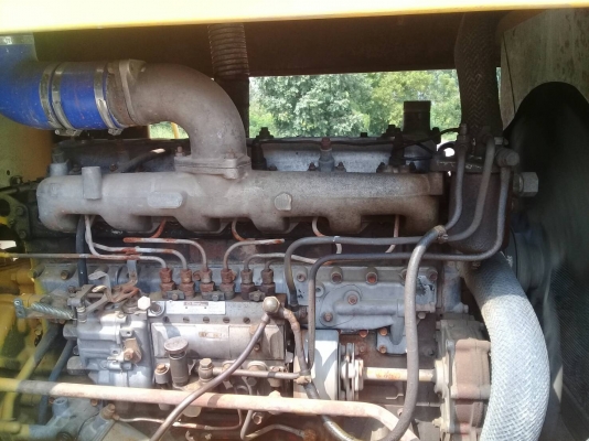 รถตัก ดิสเบรคหน้าหลัง ยาว ดี สภาพพร้อมใช้ รถสวยมาก เอกสารใบซื้อขาย ราคาต่อรองได้ สนใจติดต่อ 096-825-1956(คุณอ๊อด)