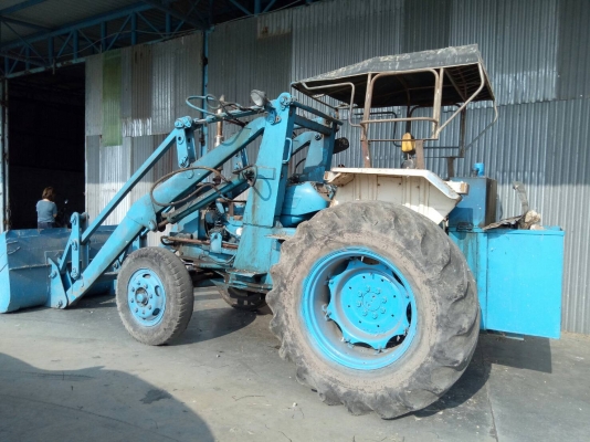 รถตัก สภาพพร้อมใช้ รถสวย เครื่องดี ตัวรถ5000 เอกสารใบซื้อขาย ราคาต่อรองได้ สนใจติดต่อ 096-825-1956(คุณอ๊อด)