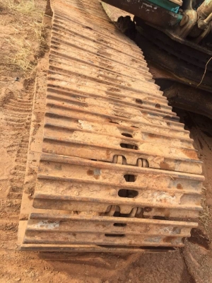 ขาย 565,000 บาท KOBELCO SK200 MARK 5 ธรรมดา เครื่องดี ปั้มแรง โช่หนา เอวแน่น ไฟฟ้าครบ เอกสารเล่มทะเบียน  รถอยู่  จ.นครพนม โทร&amp;ไอดีไลน์ 0610710295