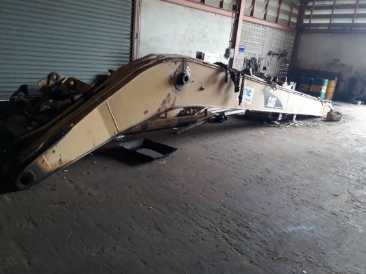 ขายบูมยาว..มี6ชุดยาว16เมตร ของCAT320และSK200 สวยๆ