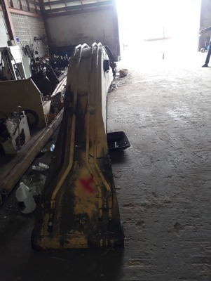 ขายบูมยาว..มี6ชุดยาว16เมตร ของCAT320และSK200 สวยๆ