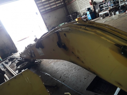 ขายบูมยาว..มี6ชุดยาว16เมตร ของCAT320และSK200 สวยๆ