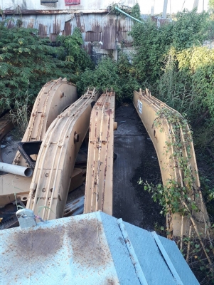 ขายบูมยาว..มี6ชุดยาว16เมตร ของCAT320และSK200 สวยๆ