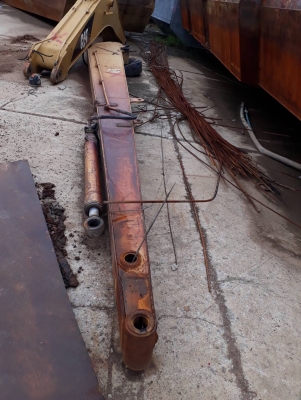 ขายบูมยาว..มี6ชุดยาว16เมตร ของCAT320และSK200 สวยๆ