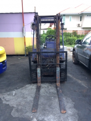 ขาย โฟรคลิฟท์ โคมะสุ ขีด 11 ดีเซล 1.5 ตัน เสา 3 เมตร