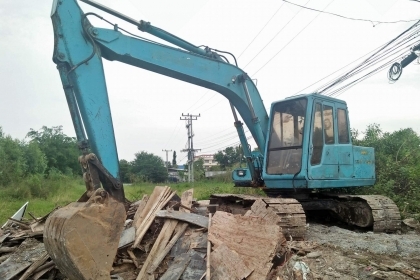 ขายKOBECO SK045 สภาพใช้งานได้เลย ทำสีให้ใหม่ เปลี่ยนโซ่เปลี่ยนเฟืองใหม่ มีแอร์เย็นเจี๊ยบ เครื่องดี เอวดีไม่หลวม ทำงานคร่องได้ดีดั่งใจ โทร0616613023