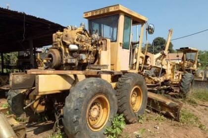 ขายตามสภาพ 390,000 รถเกรด JOHN DEERE 772BH (เกียร์พัง) เครื่องติด ระบบอื่นใช้ได้ เอกสารเล่มทะเบียน  รถอยู่ จ.สกลนคร โทร&amp;ไอดีไลน์ 0610710295