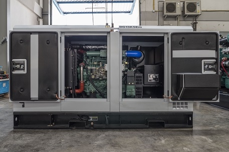 เครื่องปั่นไฟ 13KVA/13KW 1เฟส รับประกันสินค้า 1ปี มีสินค้าพร้อมส่ง เครื่องปั่นไฟ 13KVA/13KW 1เฟส รับประกันสินค้า 1ปี มีสินค้าพร้อมส่ง