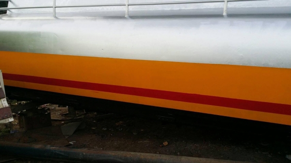 ถังสวยมากครับ เพิ่งขัดล้างทำสีใหม่ 18,000 ลิตร ขาย 125,000.- มาดูที่ร้านได้เลยครับ