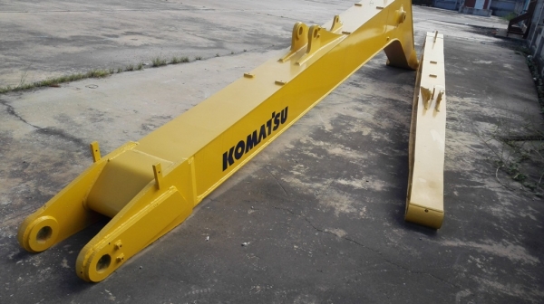 บูมยาว 16 เมตร สำหรับ Komatsu PC200-7,8 ต่อใหม่ยังไม่ได้ใช้งาน อุปกรณ์ครับ (กระบอก+บุ้งกี๋)
