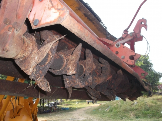 ขายโรตาลี่หรือจอบหมุนเก่าญี่ปุ่น ขนาดยาว 2.42 เมตรใช้กับรถไถรุ่นใหญ่สภาพเก่านอกยังไม่เคยใช้งานในไทย