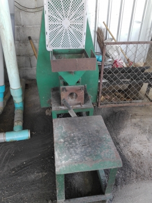 ขายเครื่องอัดถ่าน อัด แท่ง,โม่ผสมถ่าน,เครื่องบดถ่าน