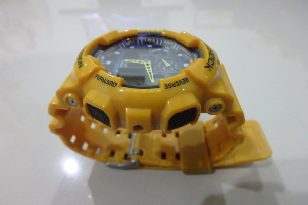 นาฬิกา CASIO G-shock รุ่น GA-100A-9ADR ของแท้ มือสอง สภาพใหม่ ส่งฟรี