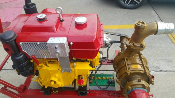 ขายเครื่องสูบนํ้า KUBOTA ER-170-NB2 23 แรง 2 สูบ