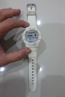 นาฬิกา CASIO Baby-G รุ่น BGD-141-7DR สีขาว ของแท้ สภาพดี ส่งฟรี