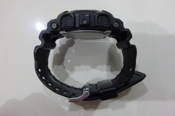 นาฬิกา CASIO G-shock รุ่น GA-120-1ADR สีดำ ของแท้ มือสอง สภาพใหม่ ส่งฟรี