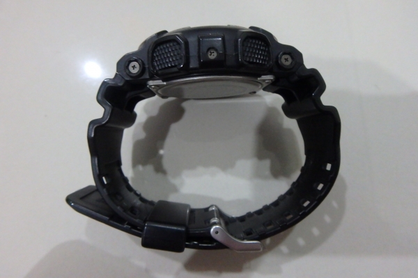 นาฬิกา CASIO G-shock รุ่น GA-120-1ADR สีดำ ของแท้ มือสอง สภาพใหม่ ส่งฟรี