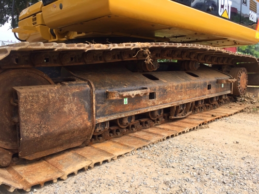 ขายรถแบ็คโฮ CAT 320D GC รุ่นประหยัดน้ำมัน ใช้งานเพียง4 พันชั่วโมง สภาพนางฟ้า