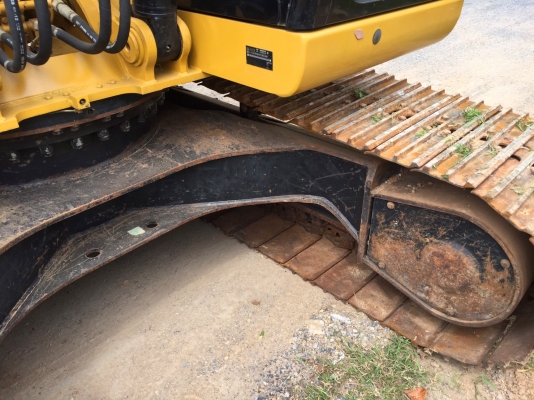 ขายรถแบ็คโฮ CAT 320D GC รุ่นประหยัดน้ำมัน ใช้งานเพียง4 พันชั่วโมง สภาพนางฟ้า