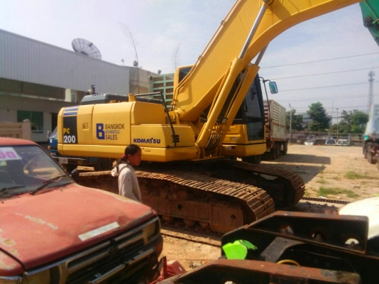 ขายรถแบ็คโฮ KOMATSU PC200-8 ใช้งาน 8 พันชั่วโมง สภาพดี พร้อมลงงาน
