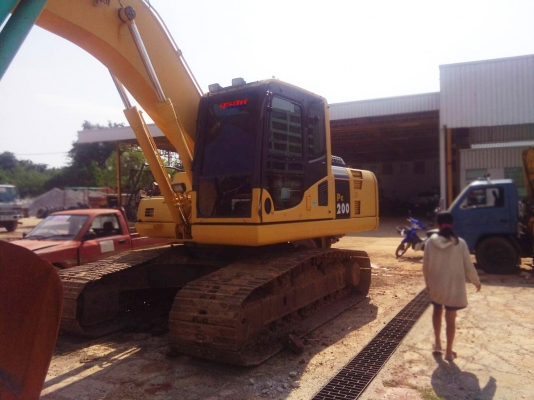 ขายรถแบ็คโฮ KOMATSU PC200-8 ใช้งาน 8 พันชั่วโมง สภาพดี พร้อมลงงาน