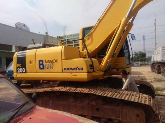 ขายรถแบ็คโฮ KOMATSU PC200-8 ใช้งาน 8 พันชั่วโมง สภาพดี พร้อมลงงาน