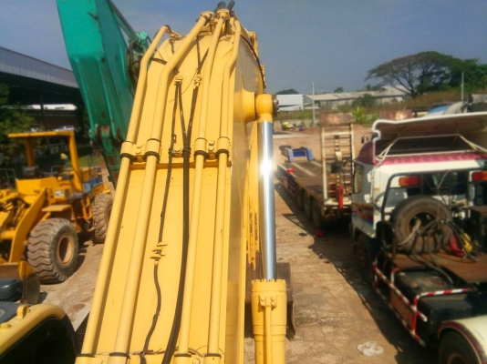 ขายรถแบ็คโฮ KOMATSU PC200-8 ใช้งาน 8 พันชั่วโมง สภาพดี พร้อมลงงาน