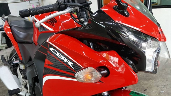 ขออนุญาตขาย HONDA CBR150I NEW วิ่ง 8,XXX KM สภาพพร้อมใช้งาน สภาพสวยเหมือนรถใหม่ป้ายแดง ฟรีค่าโอน