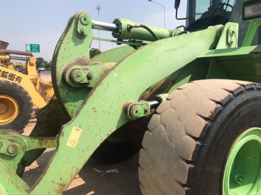 ขายรถตักล้อยาง HITACHI ZW220 (เทียบเท่า WA380-6) รถนอกนำเข้าเองจากญี่ปุ่น สภาพสวยพร้อมใช้งาน มีVDOการทำงานครับ ขายรถตักล้อยาง HITACHI ZW220 (เทียบเท่า WA380-6) รถนอกนำเข้าเองจากญี่ปุ่น สภาพสวยพร้อมใช้งาน มีVDOการทำงานครับ