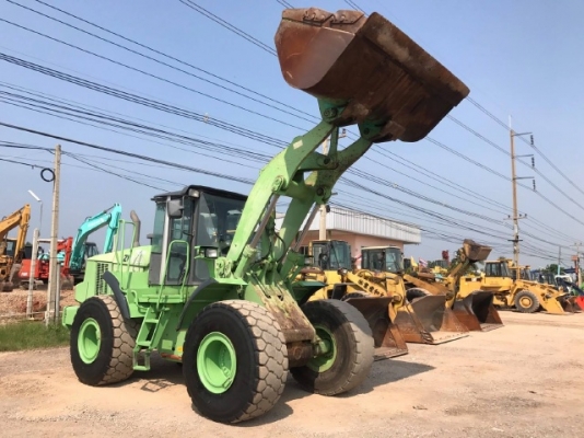 ขายรถตักล้อยาง HITACHI ZW220 (เทียบเท่า WA380-6) รถนอกนำเข้าเองจากญี่ปุ่น สภาพสวยพร้อมใช้งาน มีVDOการทำงานครับ ขายรถตักล้อยาง HITACHI ZW220 (เทียบเท่า WA380-6) รถนอกนำเข้าเองจากญี่ปุ่น สภาพสวยพร้อมใช้งาน มีVDOการทำงานครับ