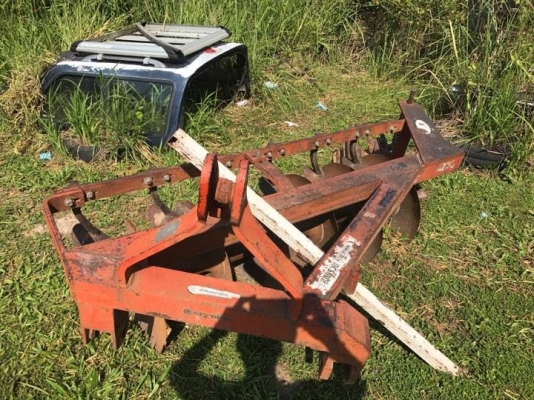 ขายฝานพรวน 6/22 ตราช้าง สภาพดี กับฝานยกร่อง ตราช้าง สภาพดี