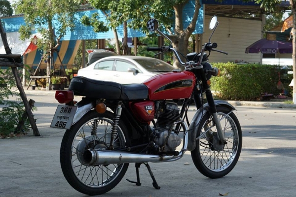 ร้าน  วุฒิ นนบุรี ขาย cg 125สวยๆทะเบียนแท้โอนขนส่ง