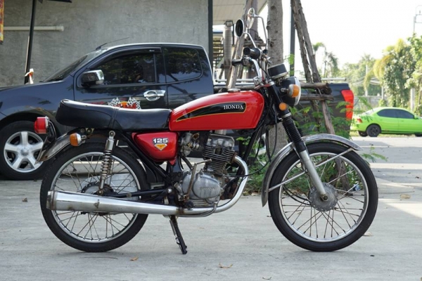 ร้าน  วุฒิ นนบุรี ขาย cg 125สวยๆทะเบียนแท้โอนขนส่ง