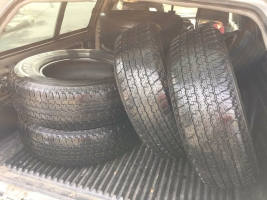 ยาง Bridgestone 245 70 16 ปี17 รอบนี้มา5ชุด ดอกเต็ม ไม่มีปะ ใช้ยาว ราคาไม่แพง ยาง Bridgestone 245 70 16 ปี17 รอบนี้มา5ชุด ดอกเต็ม ไม่มีปะ ใช้ยาว ราคาไม่แพง